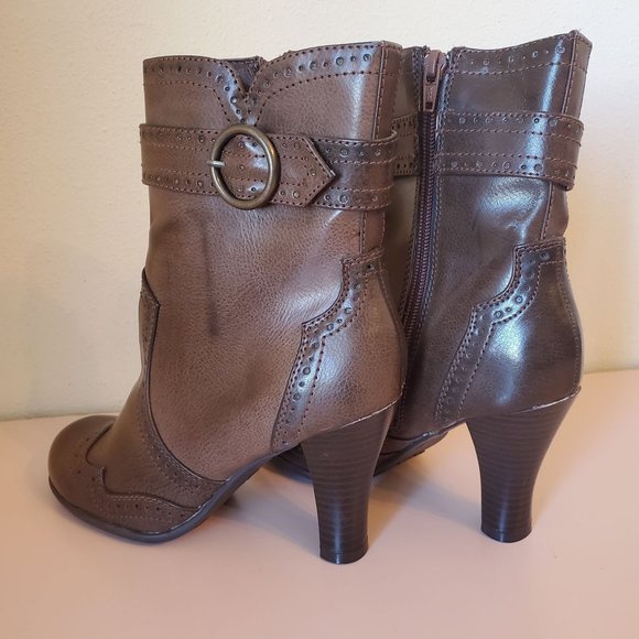 Mudd 7M Brown Chunky Heels 90s Y2K School Girl Boots ELSA Western Wingtip - Picture 9 of 10